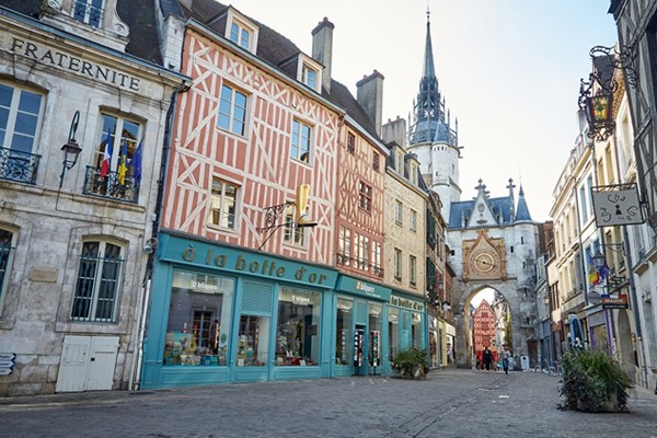 Yonne - Auxerre - vineyards - Chablis - Irancy - Rocher du Saussoi - Vézelay pilgrimage site