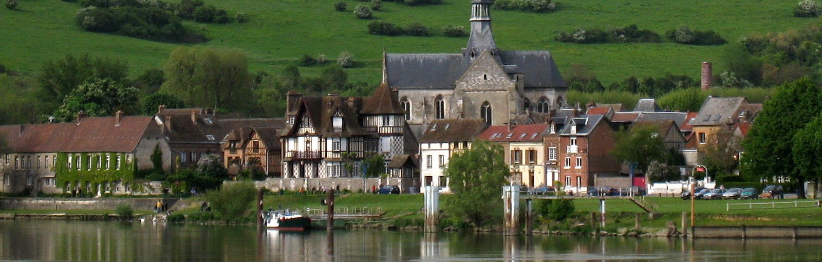 Les Andelys - village along the Seine